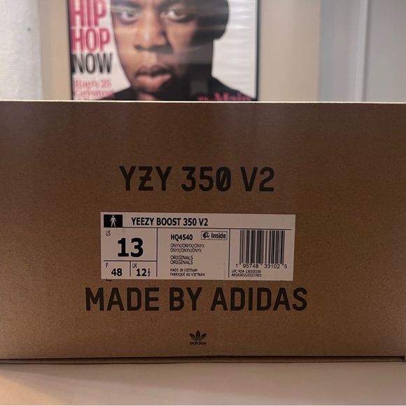 Yeezy 350 V2 Onyx (NEW) - Picture 5 of 5